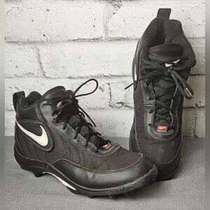 Nike Football Cleats 821021-011 Black and White Vintage 2001